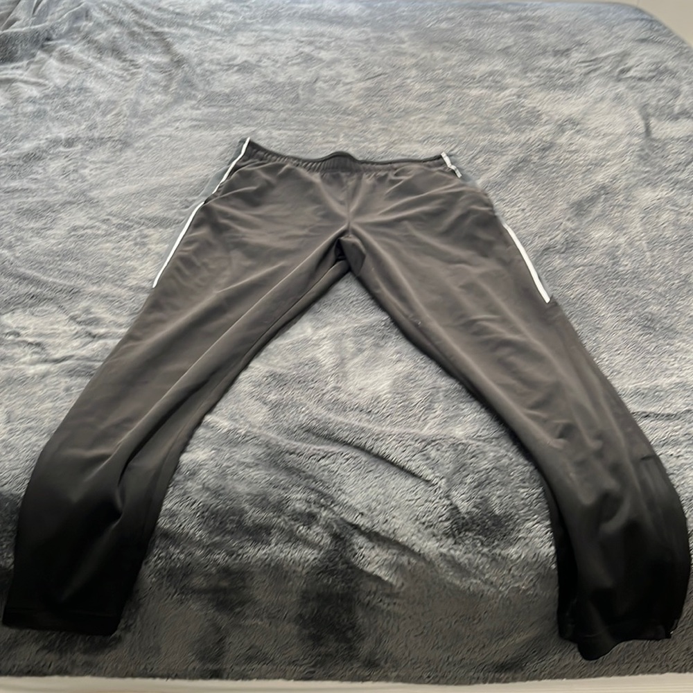 Mens athletic joggers size medium (32-34)